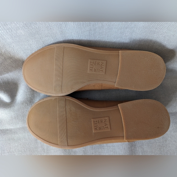 Naturalizer Mia Loafers Size 5 - Picture 4 of 4